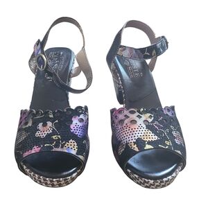 L'Artiste Black And White Checker Floral Spring Step Jivvi Sandal 38